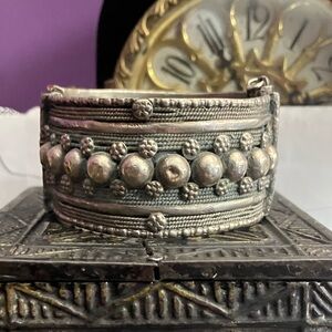 .925 Antique Yemen Silver Bangle 5.5cm 55.66g